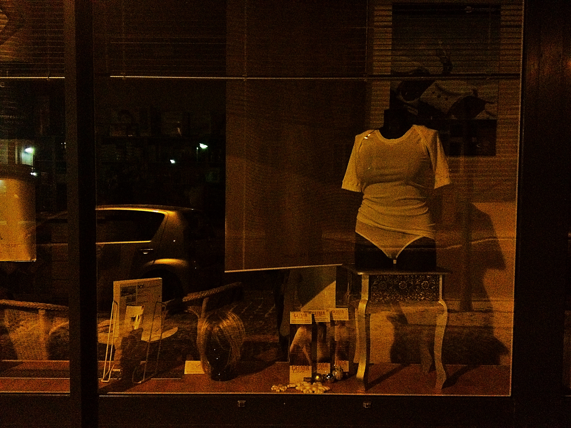 Storefront window in Ilmenau, Germany